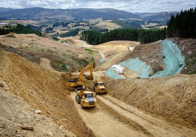 Movimiento de tierras en la construcción de la autovía Gulley